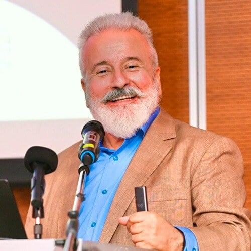 Γιάννης-Καλογεράκης.jpeg